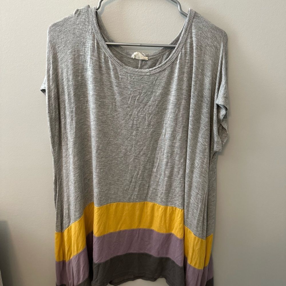 Oversized medium Gray, Purple, and Yellow‎ Women's Top